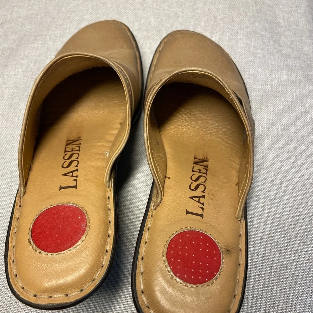 Lessen Womens Leather Comfort Shoes Size 8,5